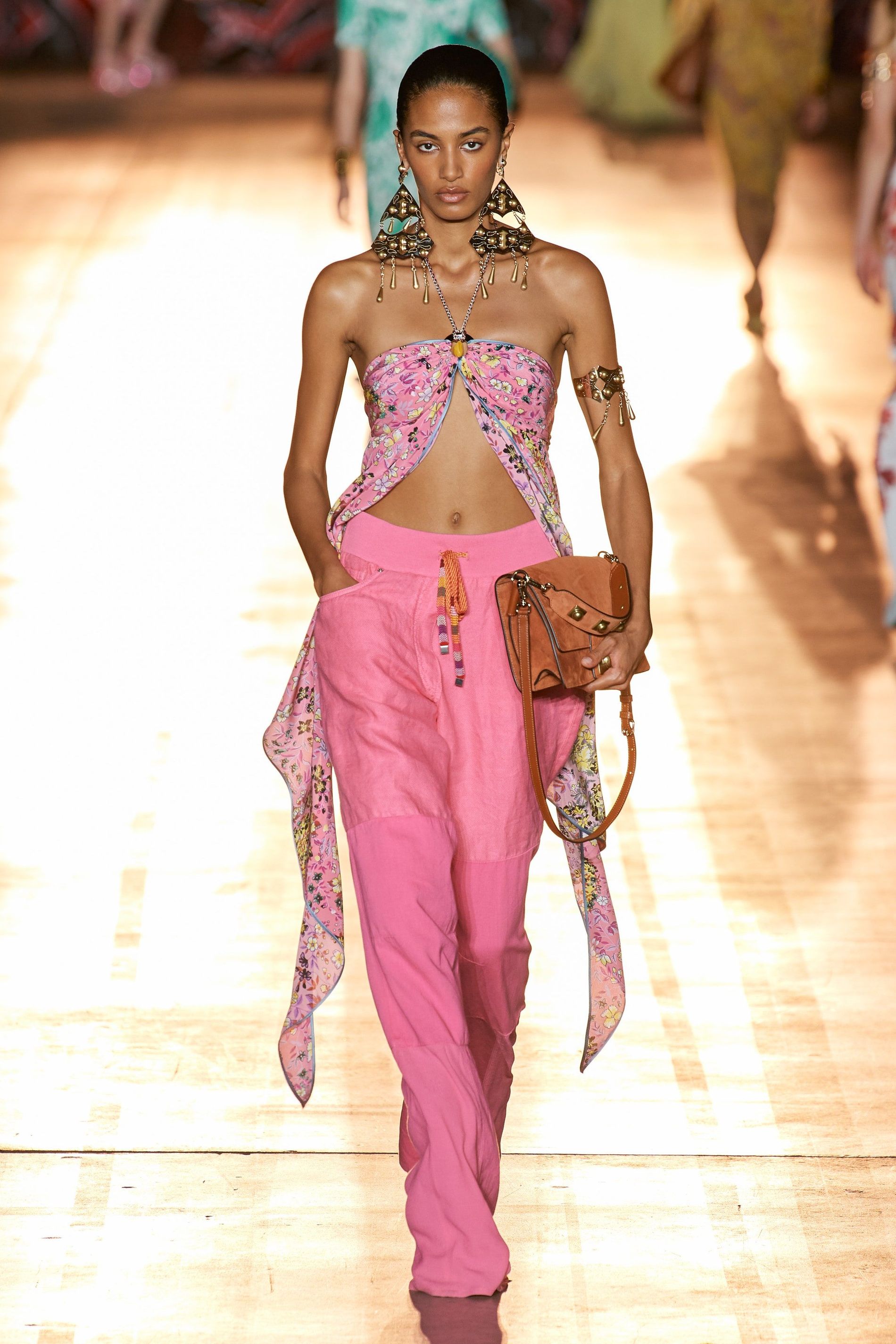 ETRO Woman Spring Summer 22 Fashion Show 