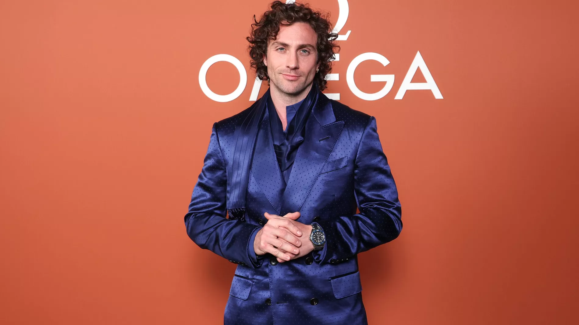 OMEGA Aaron-Taylor Johnson 
