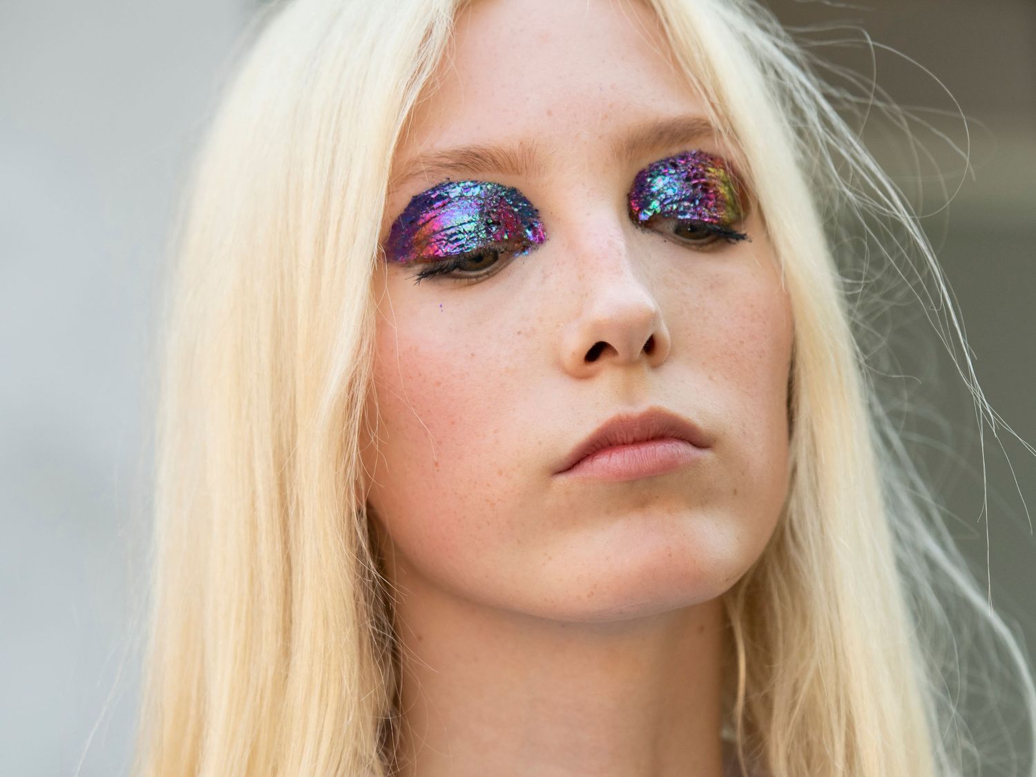 How to wear glitter this party season – and the best shimmery eyeshadows to  buy - Vogue Scandinavia