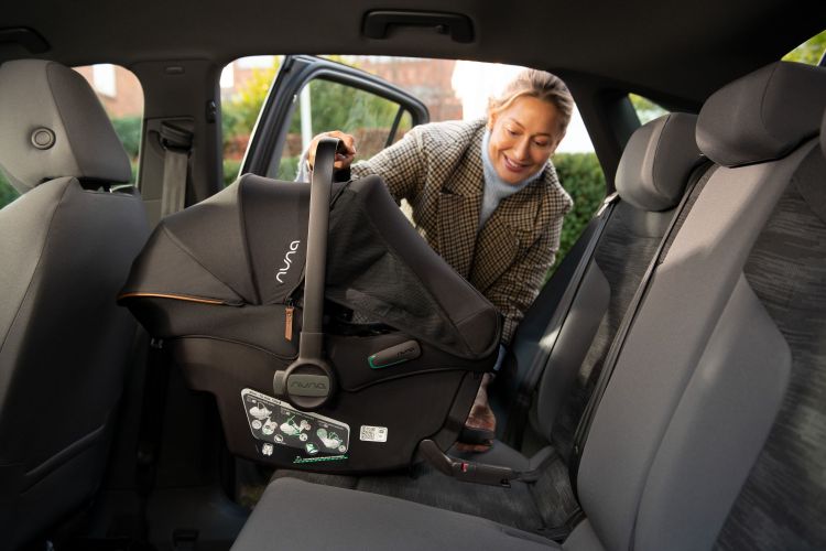 Calling busy mums everywhere The Nuna PIPA urbn car seat might just be the secret to happy parenting Vogue Scandinavia
