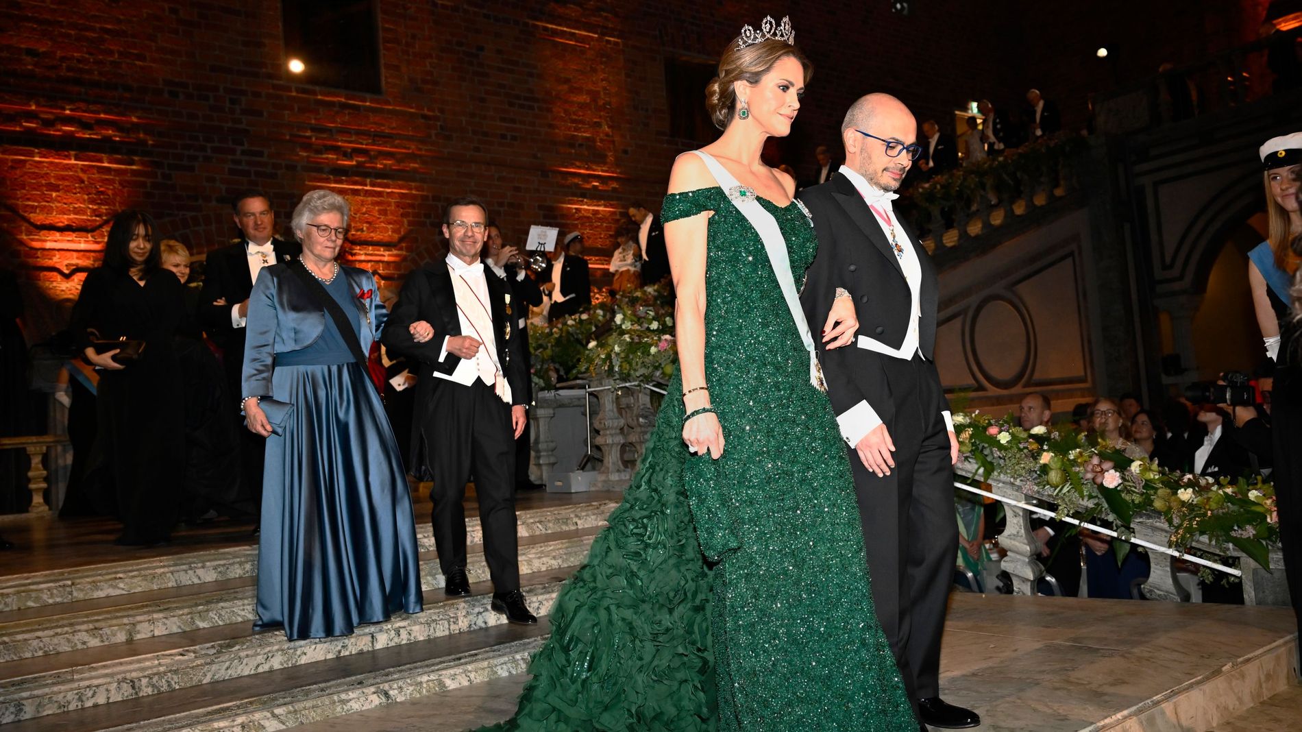 Princess madeleine dress deals