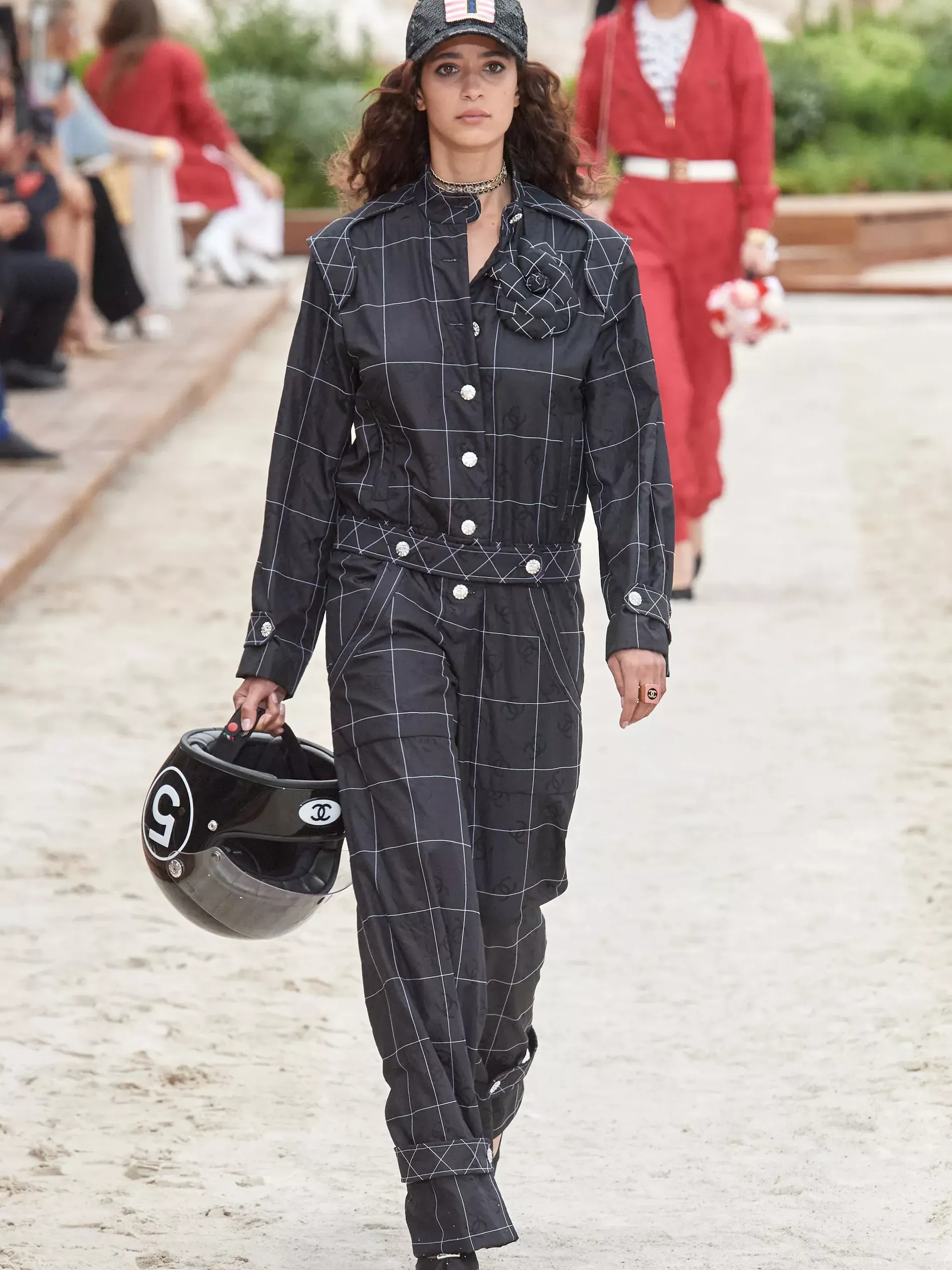2023 Cruise Resort Collection: As soon as the tennis racket handbag debuts,  it becomes the focus of CHANEL's big show!