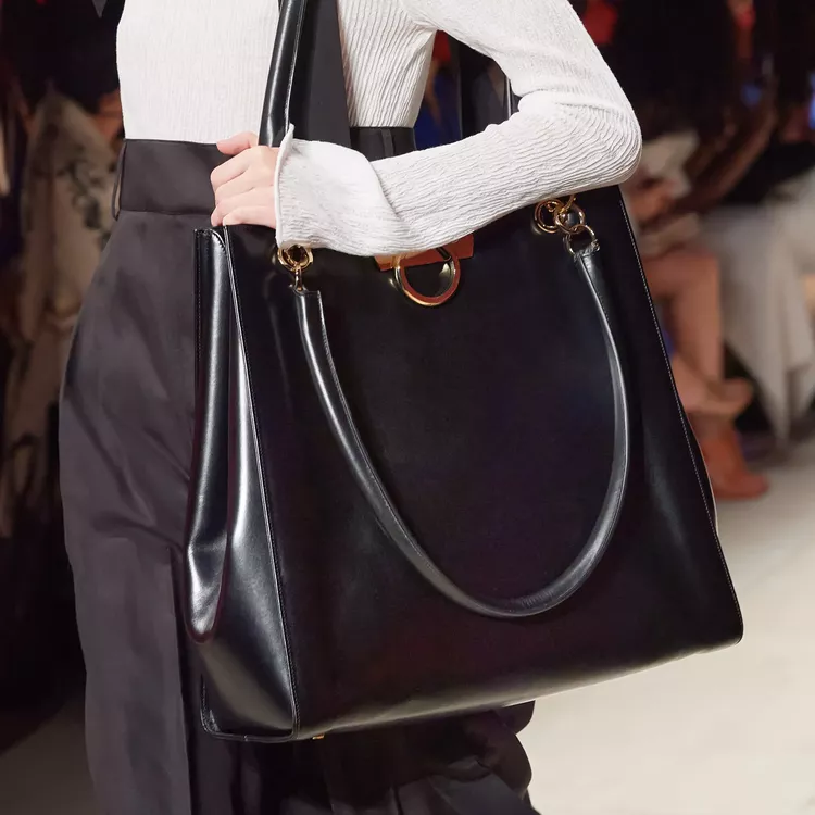 Mini Bags Selection To Stay In Trend For 2022! - Time International