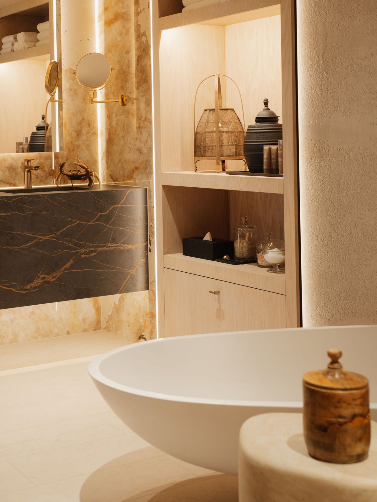 Stunning Light-Filled Scandinavian Penthouse Apartment Dining Room Design image