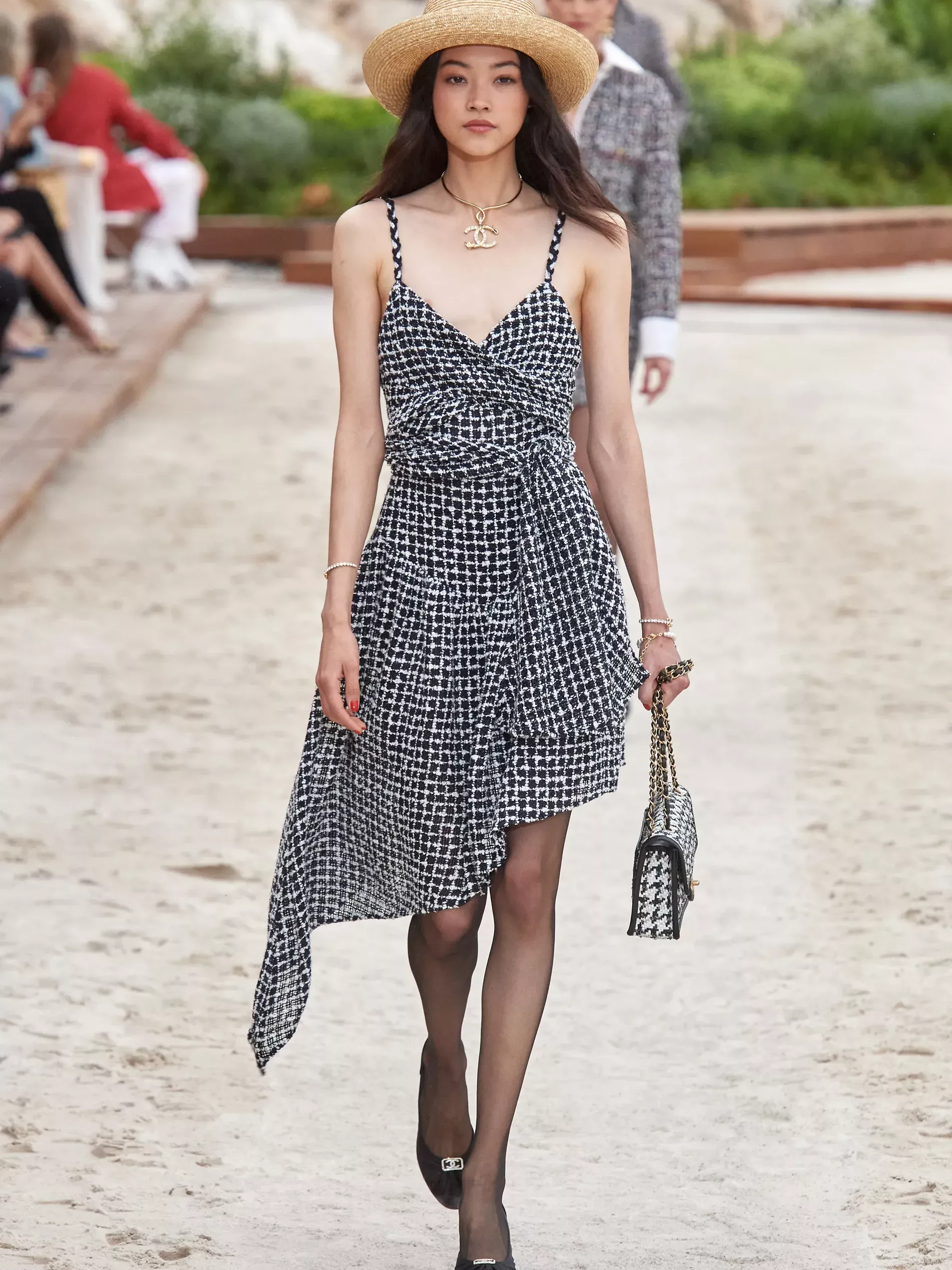 Every Look From Chanel Cruise 2023 – CR Fashion Book