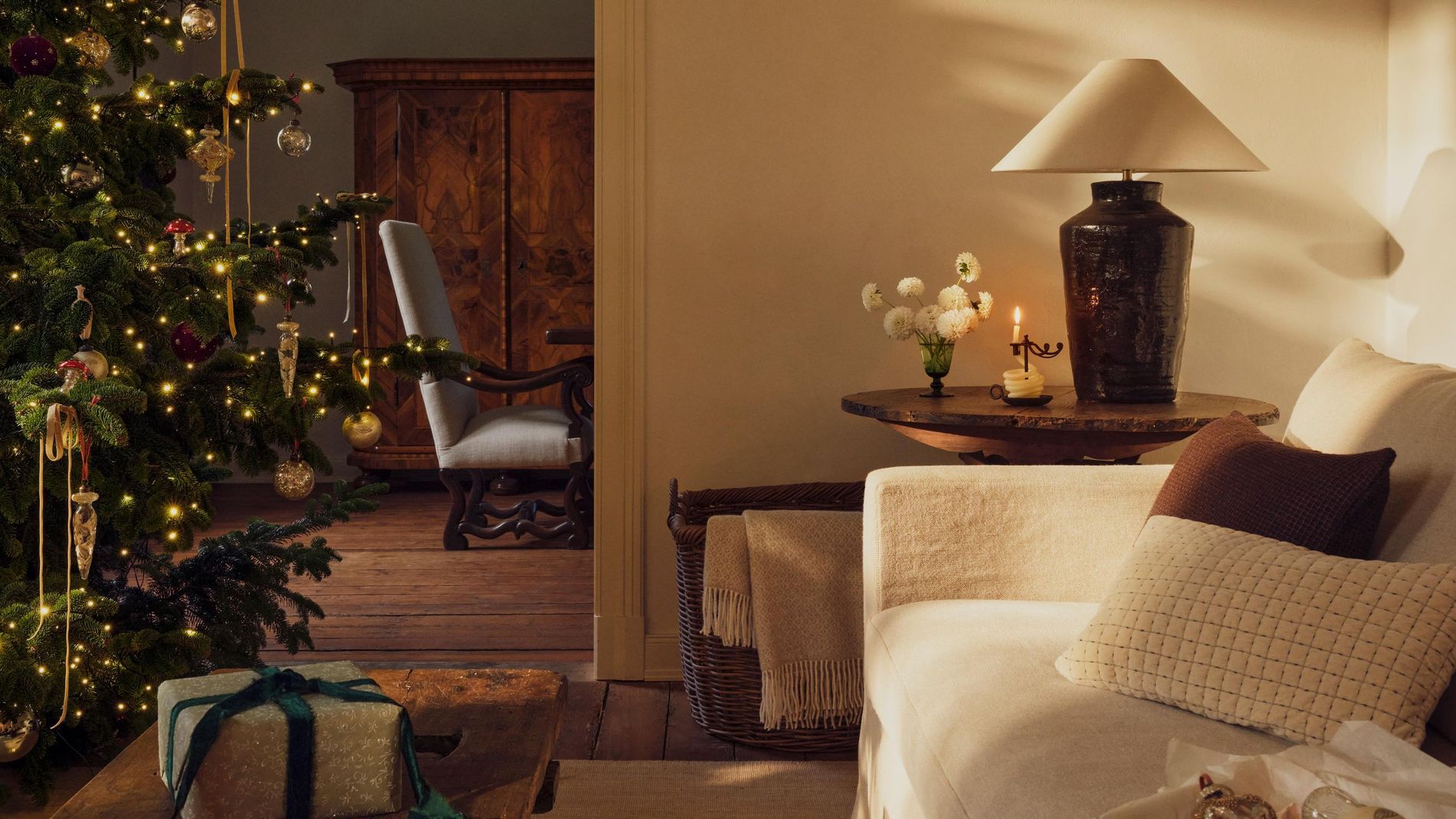 How to decorate your home for Christmas