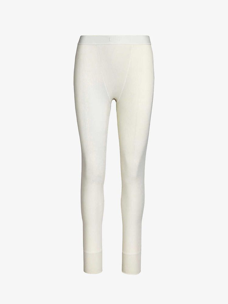 https://images.vs-static.com/wlECi5aksPdtNjmk45ehWFdUdtc=/12x0:1008x1328/750x0/Skims_thermal_leggings_3dd17bfa52/Skims_thermal_leggings_3dd17bfa52.jpeg