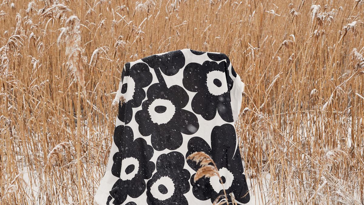 お客　marimekko MAIJA ISOLA《LOKKI SOLD! 1965 Marimekko “Lovebirds” Designed by Finnish designer