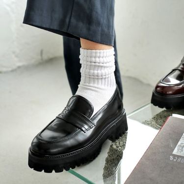 5 ways to wear socks with loafers this spring - Vogue Scandinavia