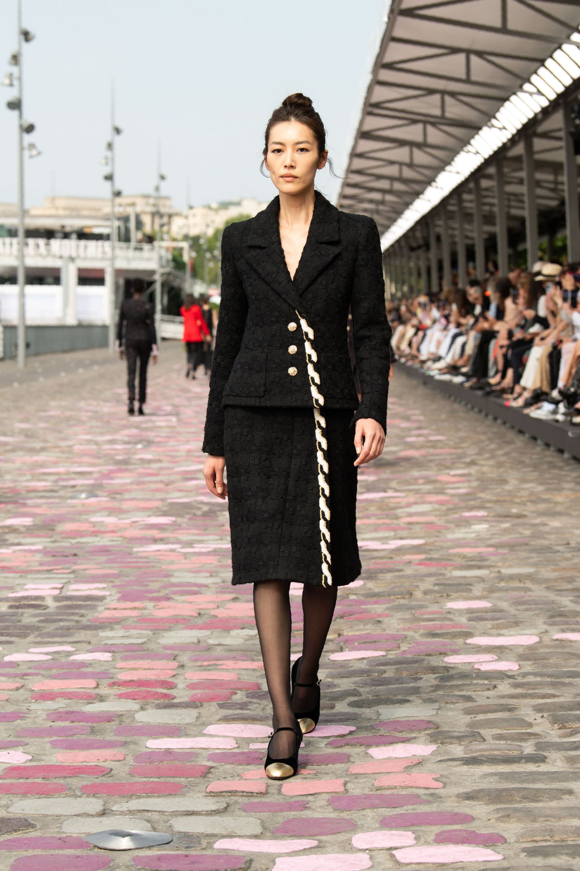 Chanel - Fall Winter 23/24 Haute Couture collection - Vogue Scandinavia