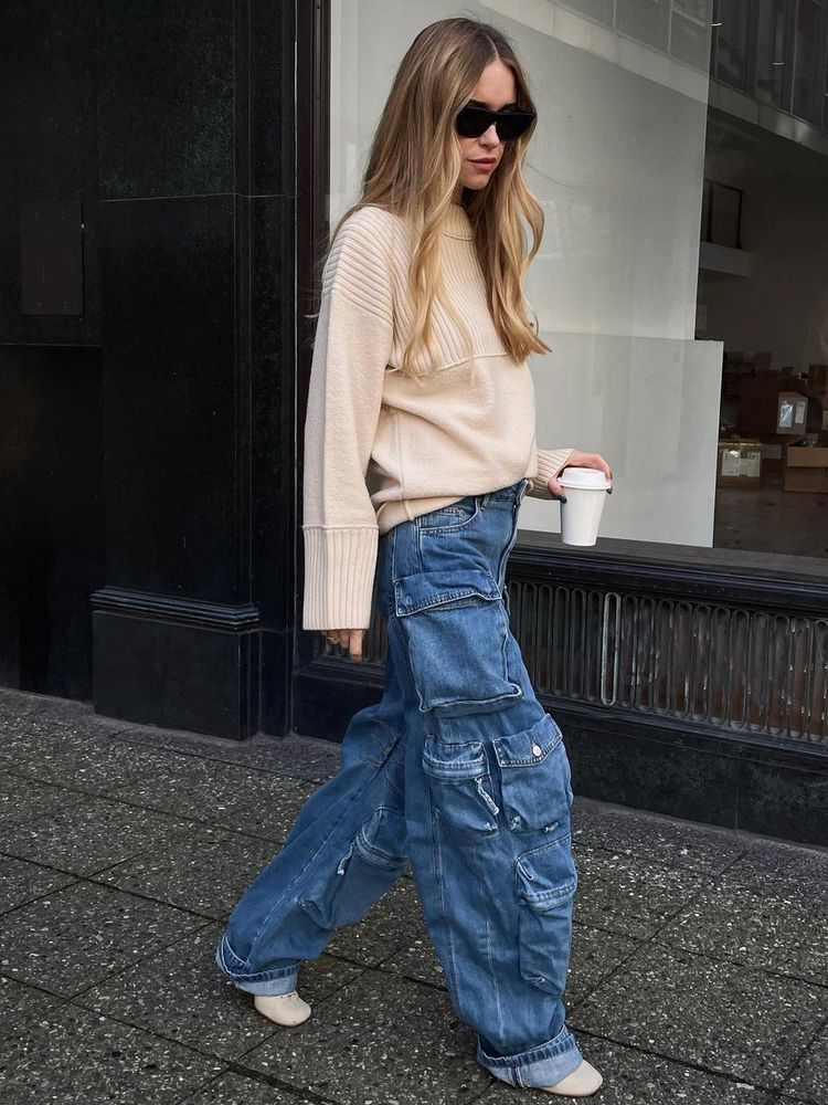 A Brief Exploration: Are Cargo Pants in Style Now?