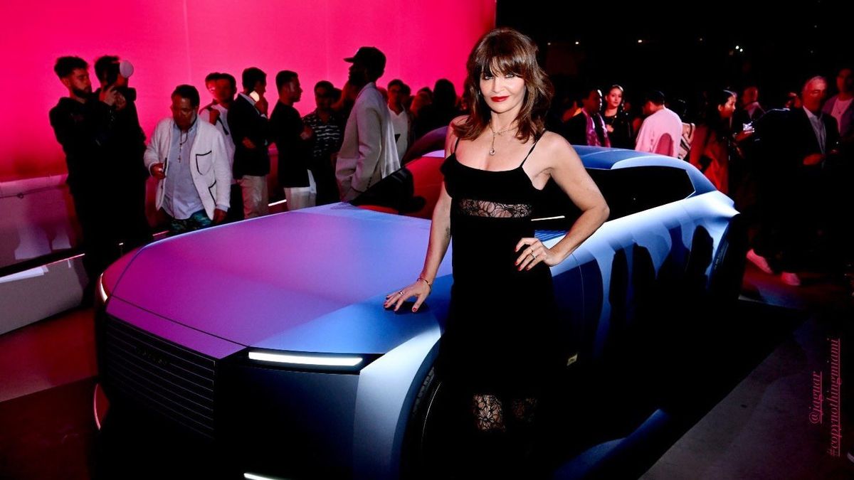 Helena_Christensen_Miami_Art_W