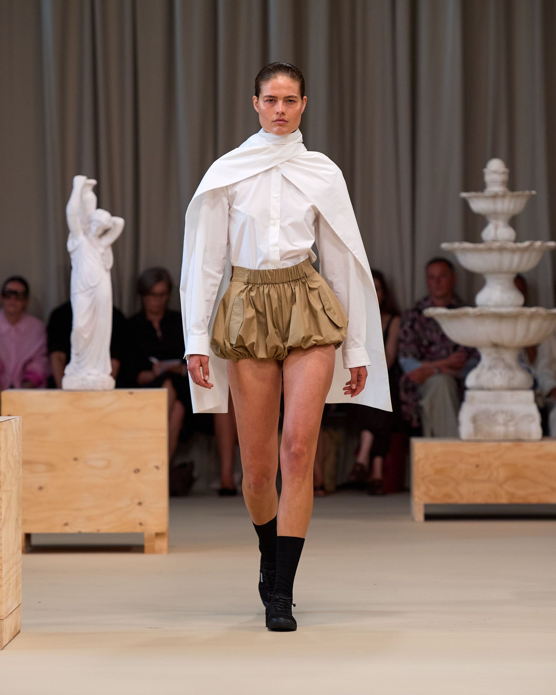 Beige trench bloomers 